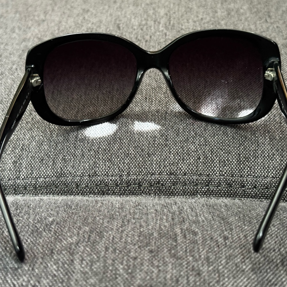 💋SOLD💋 CHANEL Black Oversized Sunglasses with Gold Accents - Picture 8 of 9